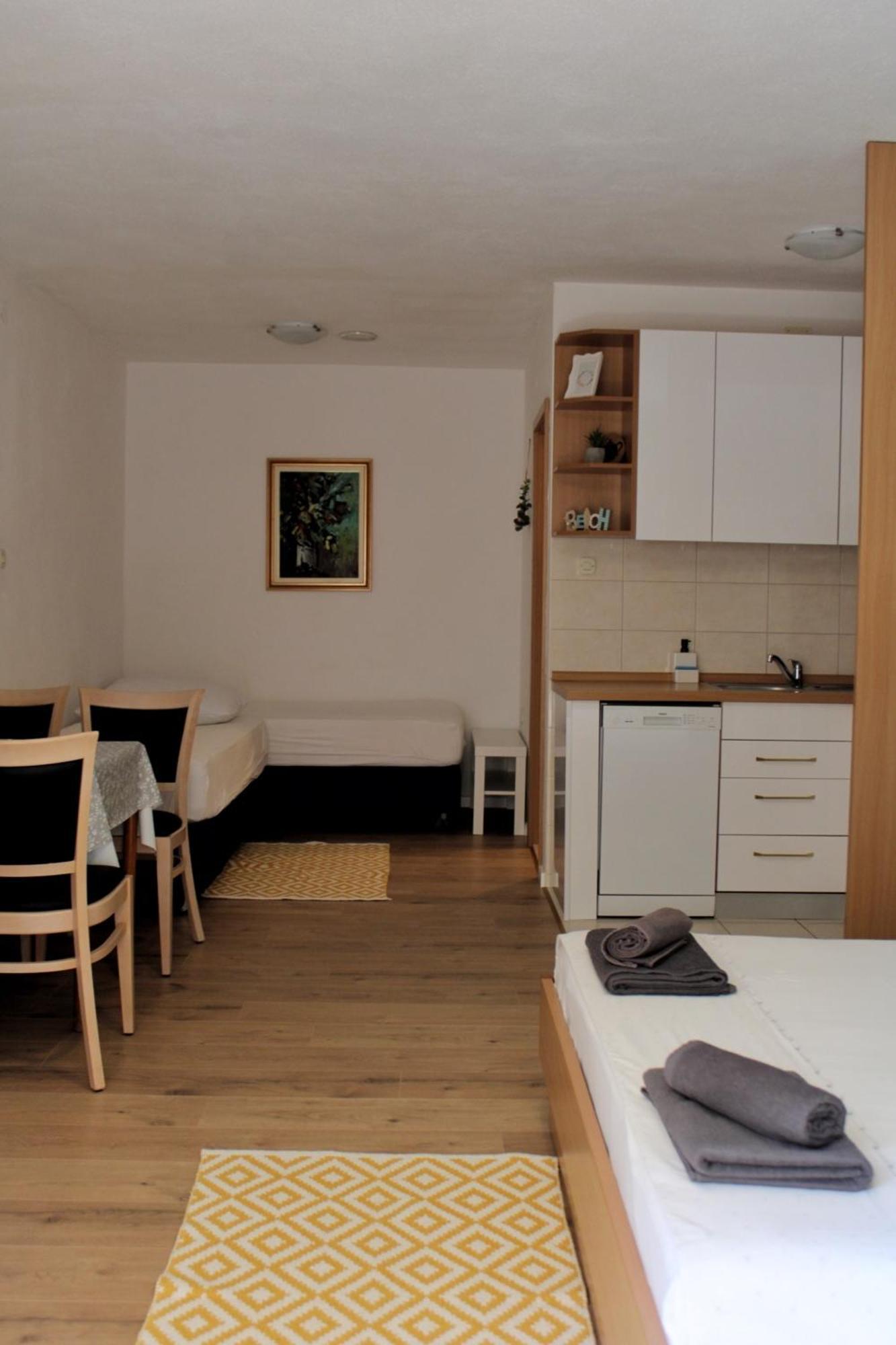 Studio Laura-Spacious Studio On The Main Beach Makarska Dış mekan fotoğraf